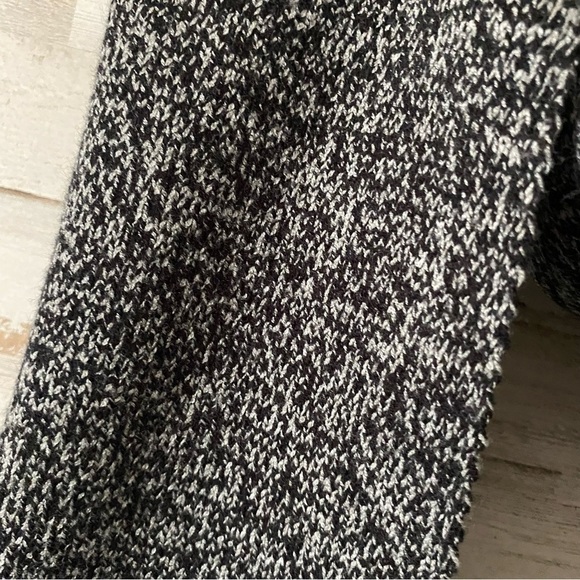 NWOT Marled Knit Scarf Black White & Gray - Picture 3 of 3